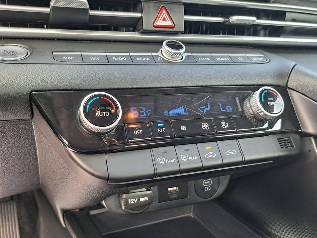 Used 2024 Hyundai Elantra SEL FWD image 16