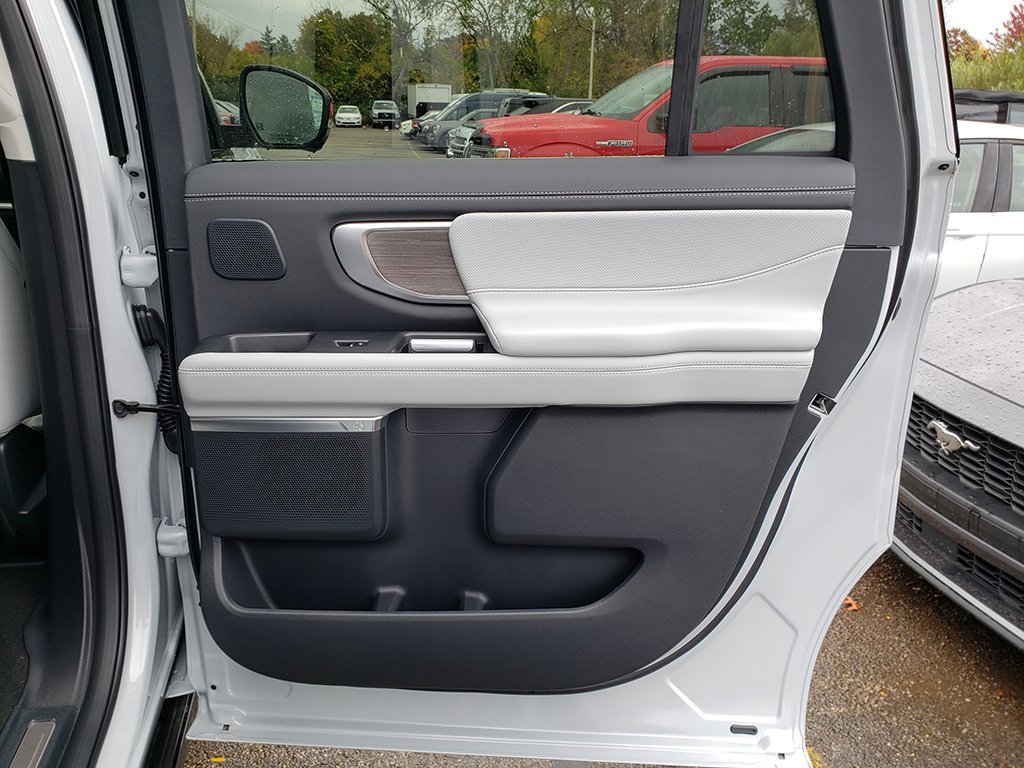 New 2025 Ford Expedition Max Platinum w/ Platinum Ultimate Package image 17