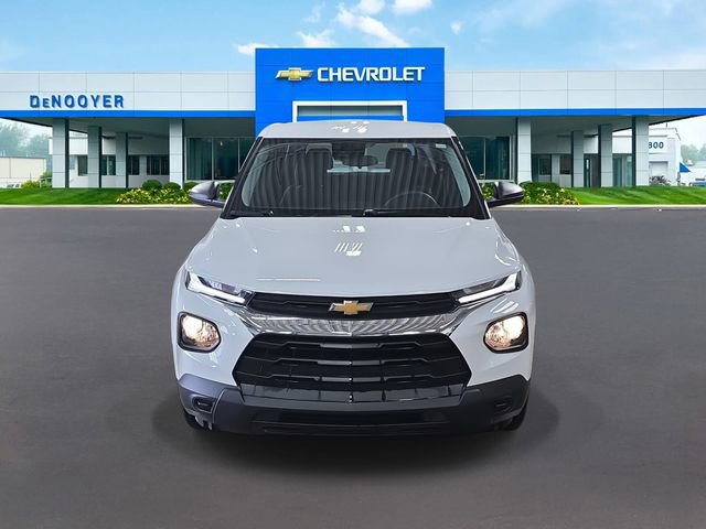 Used 2023 Chevrolet TrailBlazer LS image 2