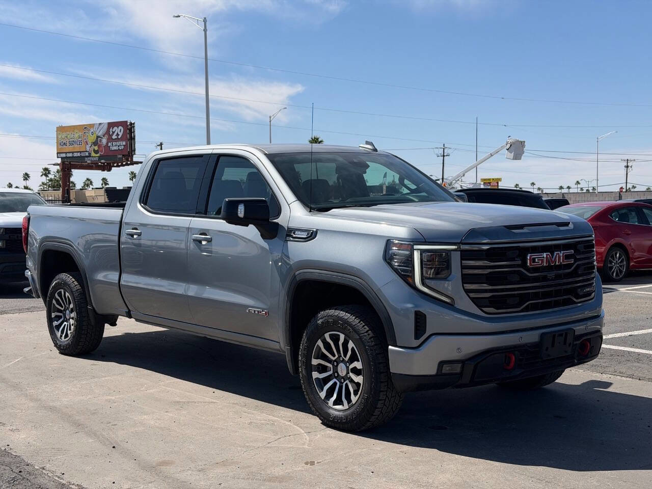 Used 2023 GMC Sierra 1500 AT4 AWD/4WD image 5