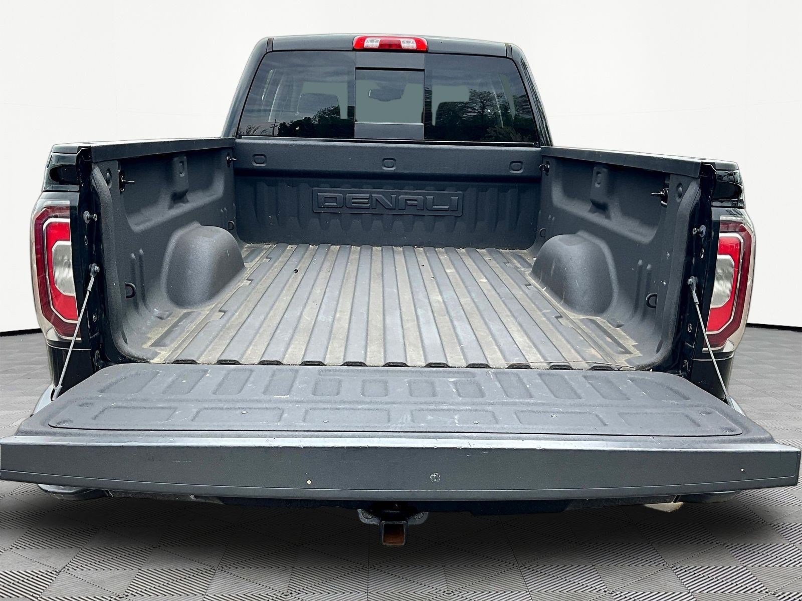 Used 2018 GMC Sierra 1500 Denali w/ Denali Ultimate Package AWD/4WD image 7