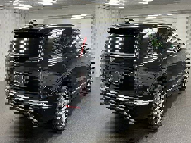 New 2026 Cadillac Vistiq Luxury w/ LPO, Floor Liner Package image 4