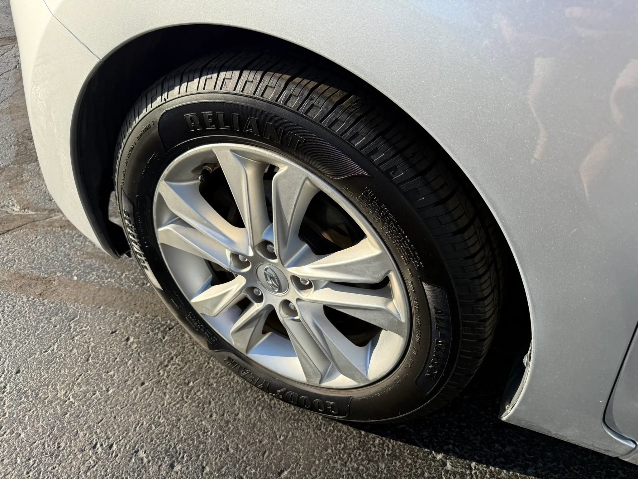 Used 2015 Hyundai Elantra GT FWD image 32