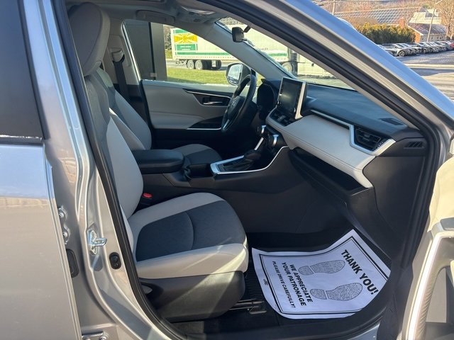 Used 2022 Toyota RAV4 XLE w/ Convenience Package image 20