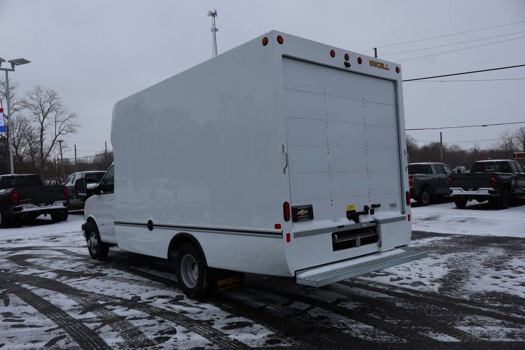 New 2025 Chevrolet Express 3500 Work Van w/ Power Convenience Package image 16