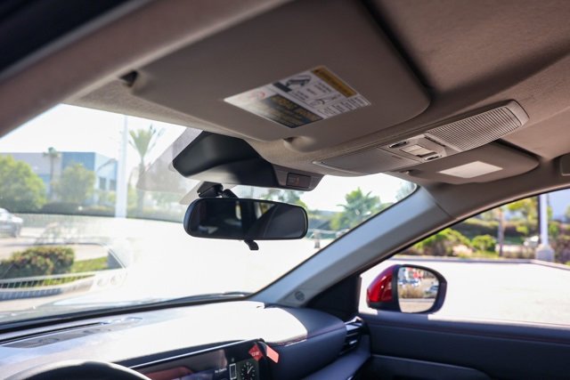 New 2025 Nissan Kicks SR image 13