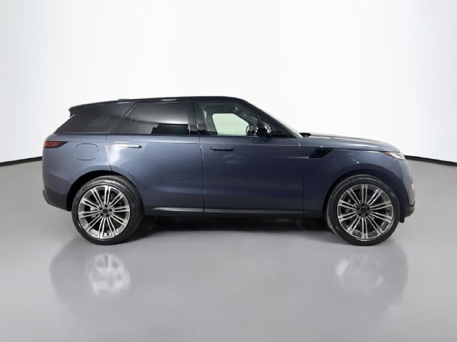 New 2027 Land Rover Range Rover Sport SE AWD/4WD image 4