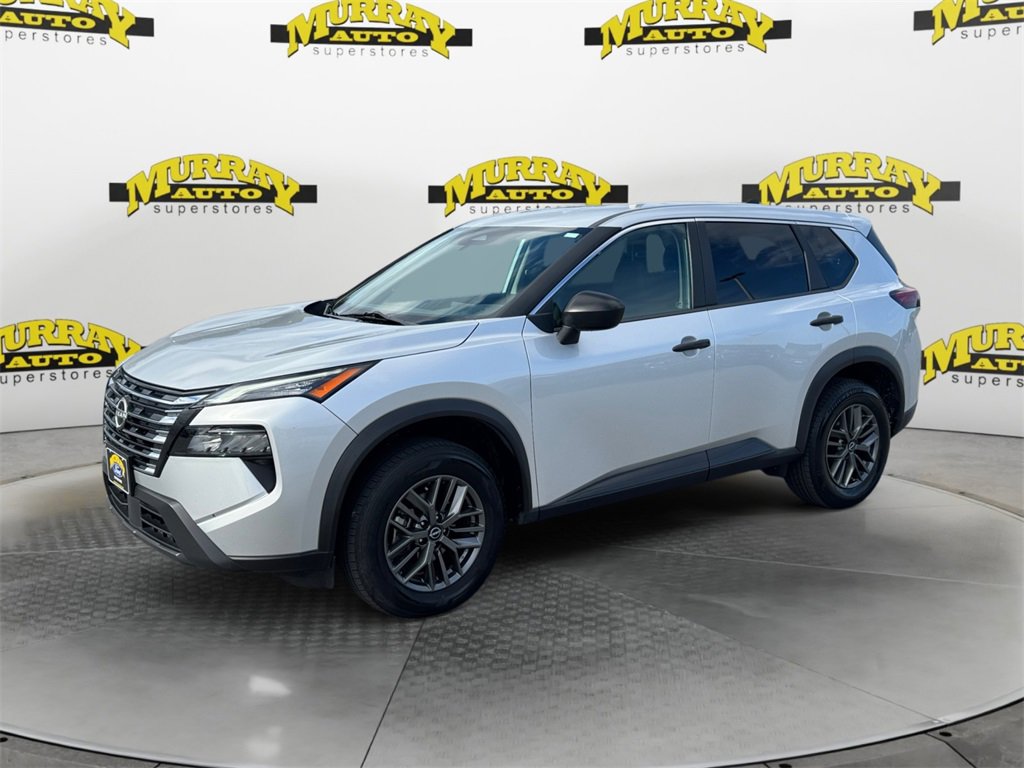 Used 2024 Nissan Rogue S image 1