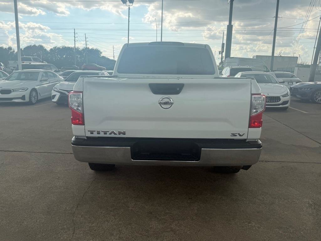Used 2018 Nissan Titan SV RWD image 6