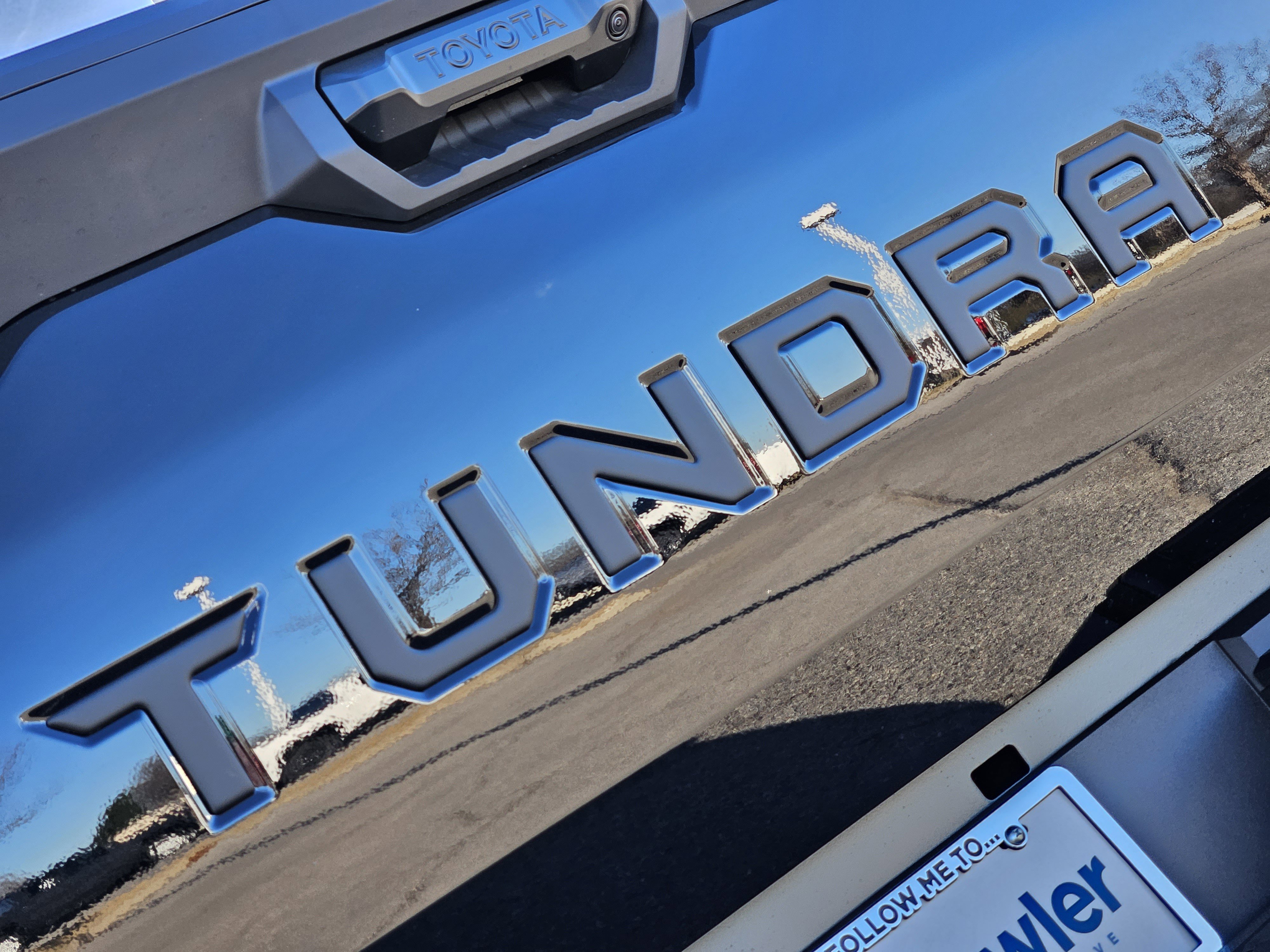 New 2026 Toyota Tundra SR5 w/ SR5 Convenience Package image 7