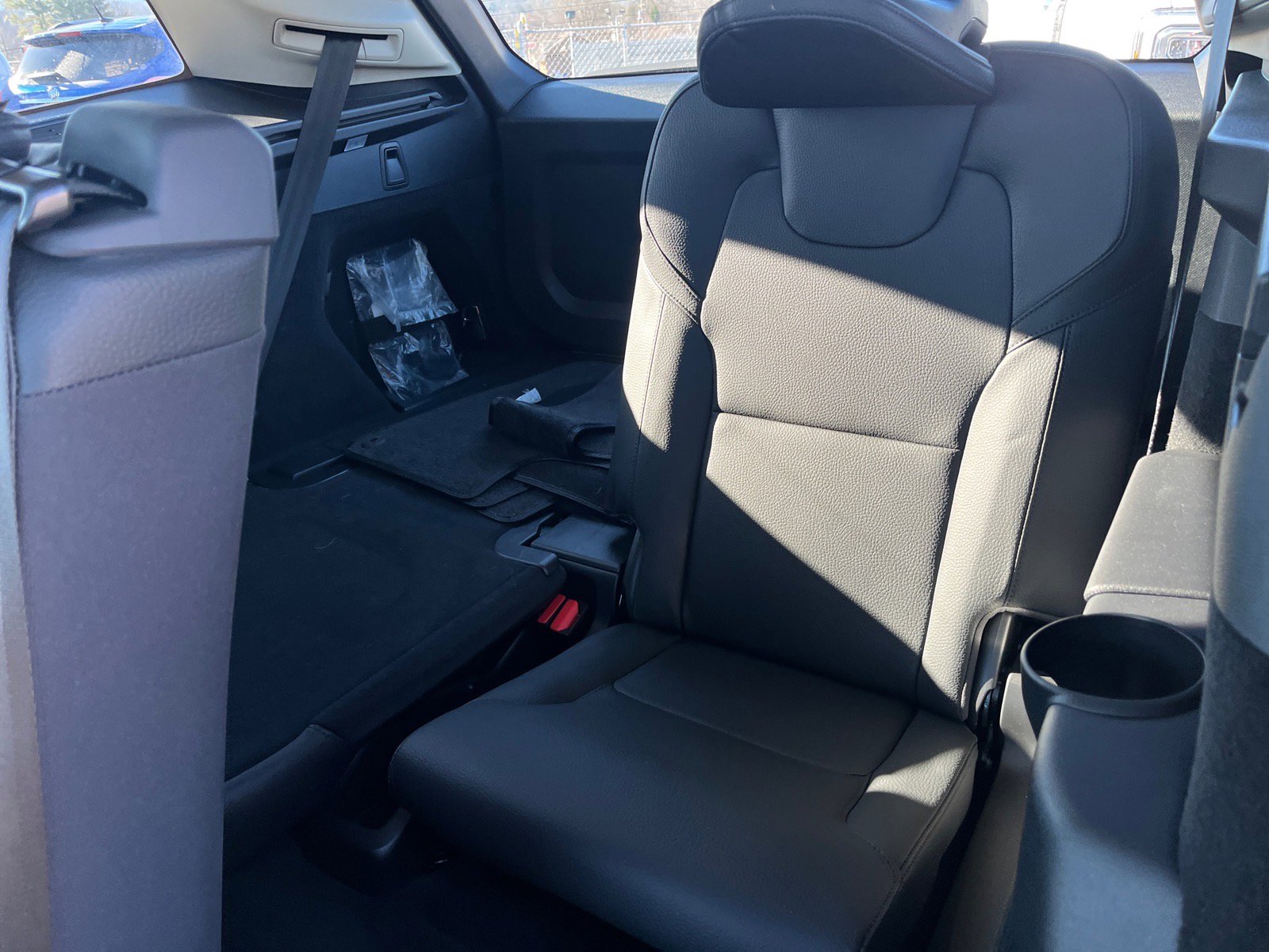 Used 2023 Volvo XC90 B6 Plus image 19