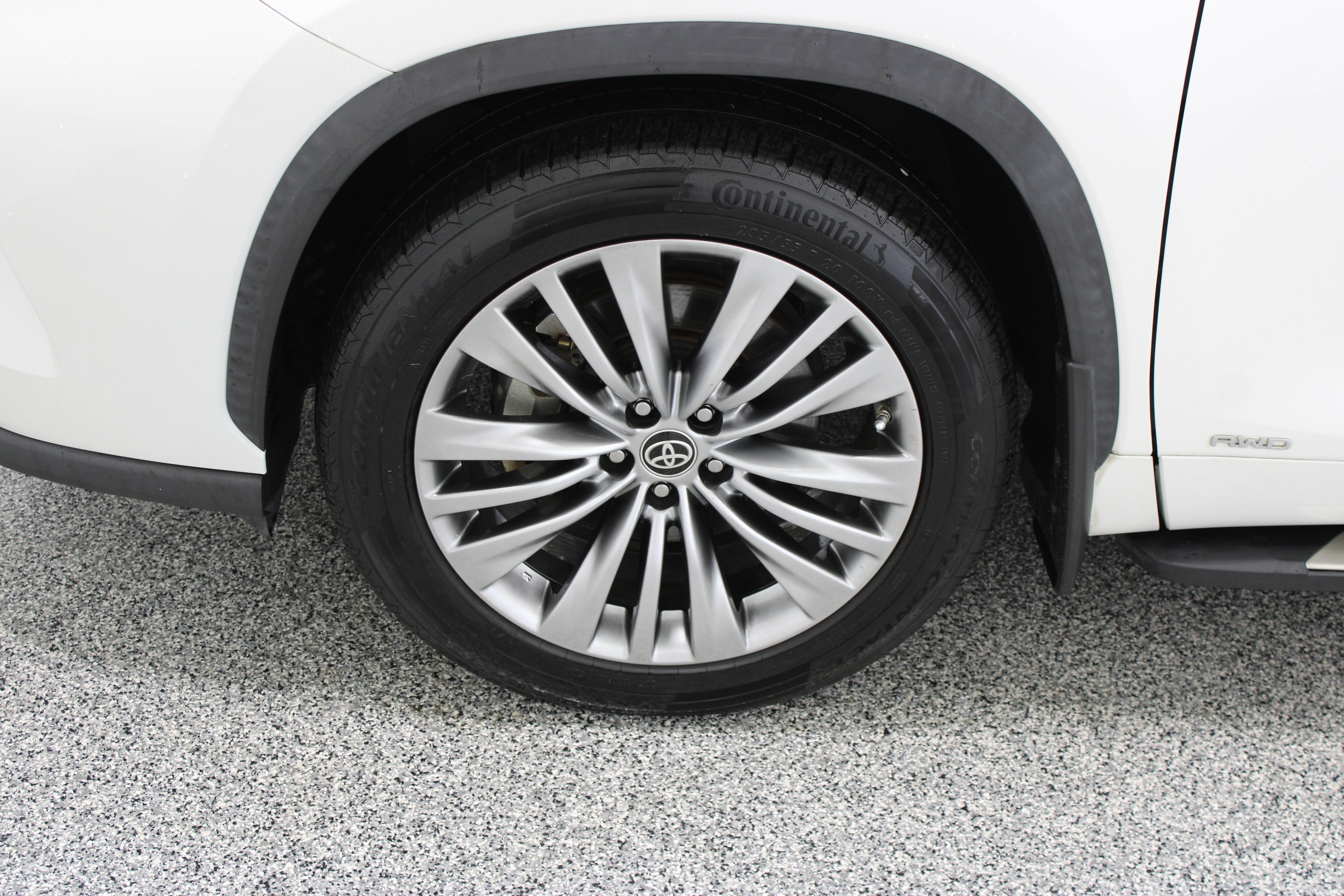 Used 2020 Toyota Highlander Platinum AWD/4WD image 11