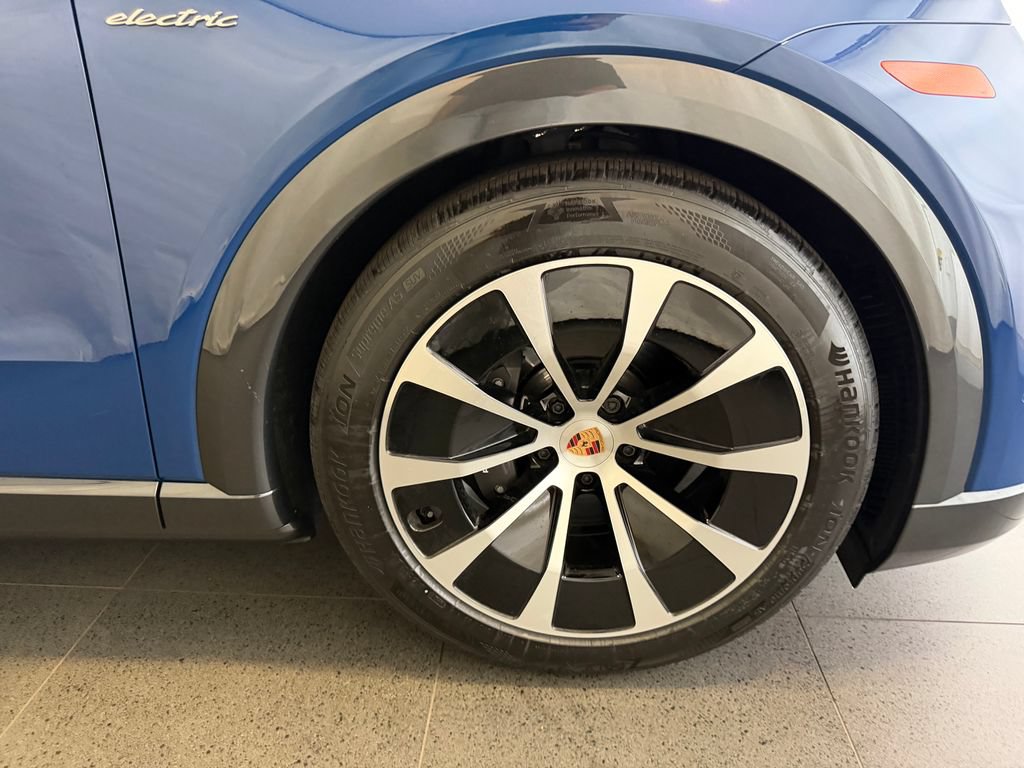 New 2026 Porsche Cayenne Electric AWD/4WD image 13