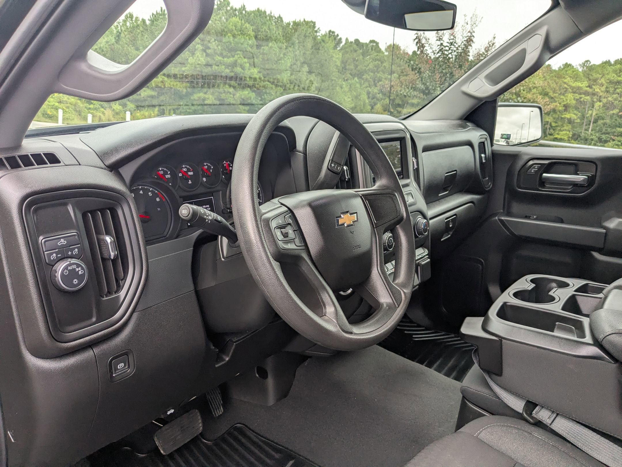 Used 2024 Chevrolet Silverado 1500 Custom w/ Turbomax Blackout Package image 13