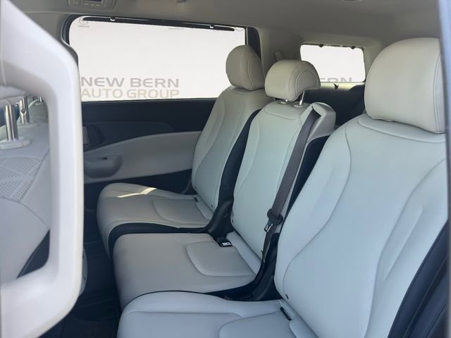 New 2026 Kia Carnival EX image 13