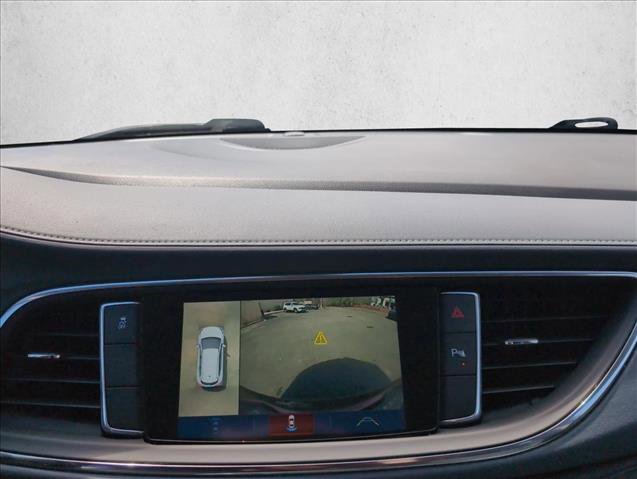 Used 2019 Buick Enclave Essence FWD image 13