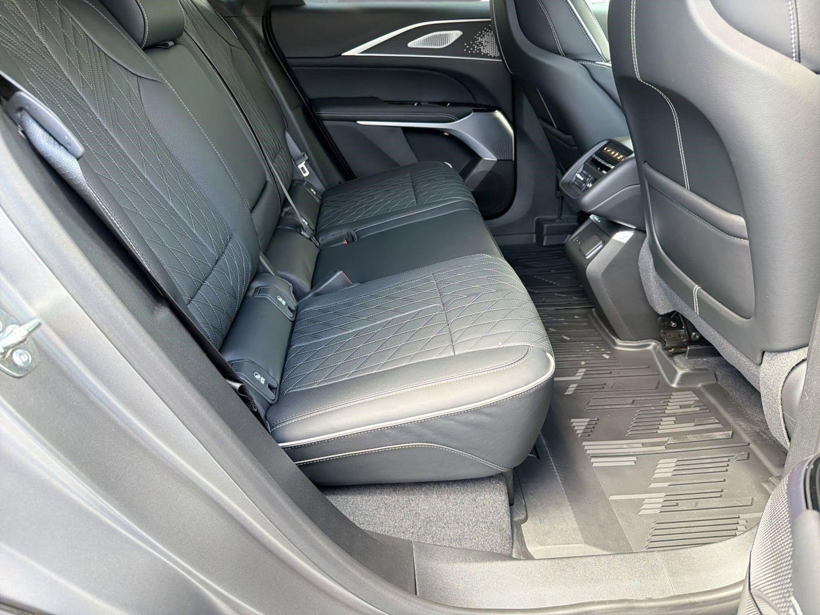 New 2026 Cadillac Lyriq V w/ LPO, Floor Liner Package AWD/4WD image 29