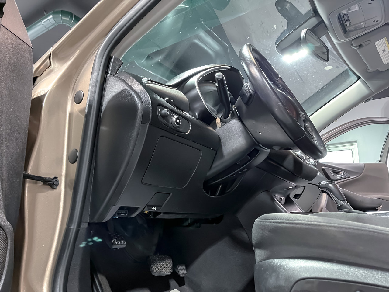 Used 2018 Chevrolet Malibu LT image 18