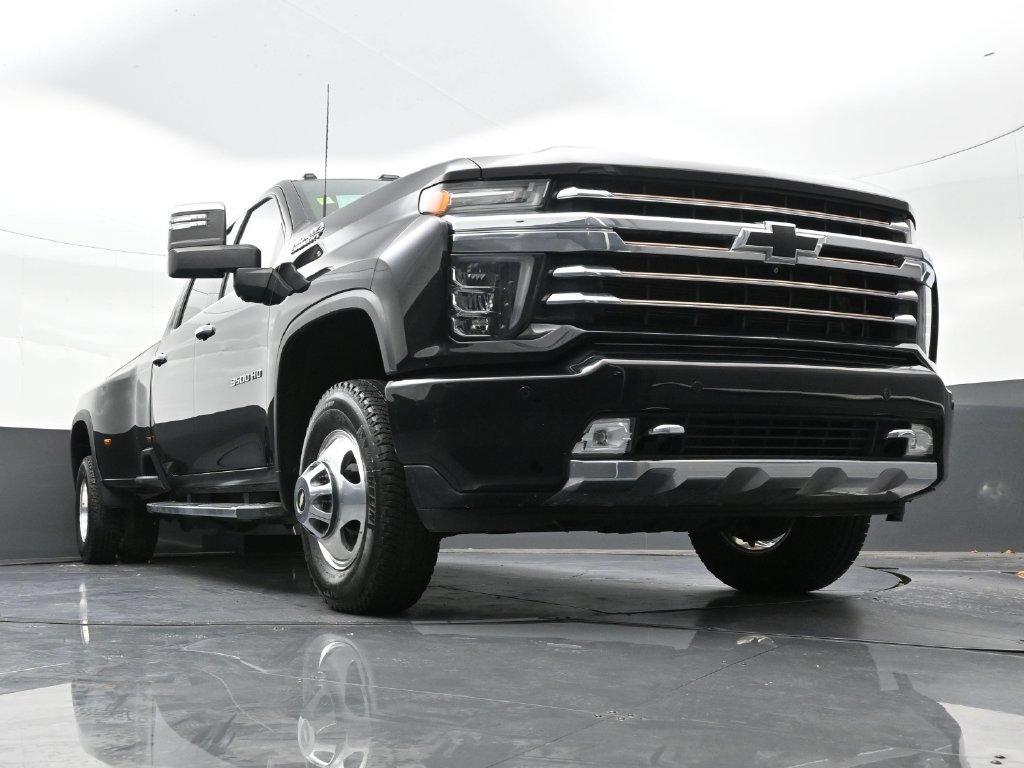 Used 2020 Chevrolet Silverado 3500 High Country AWD/4WD image 29