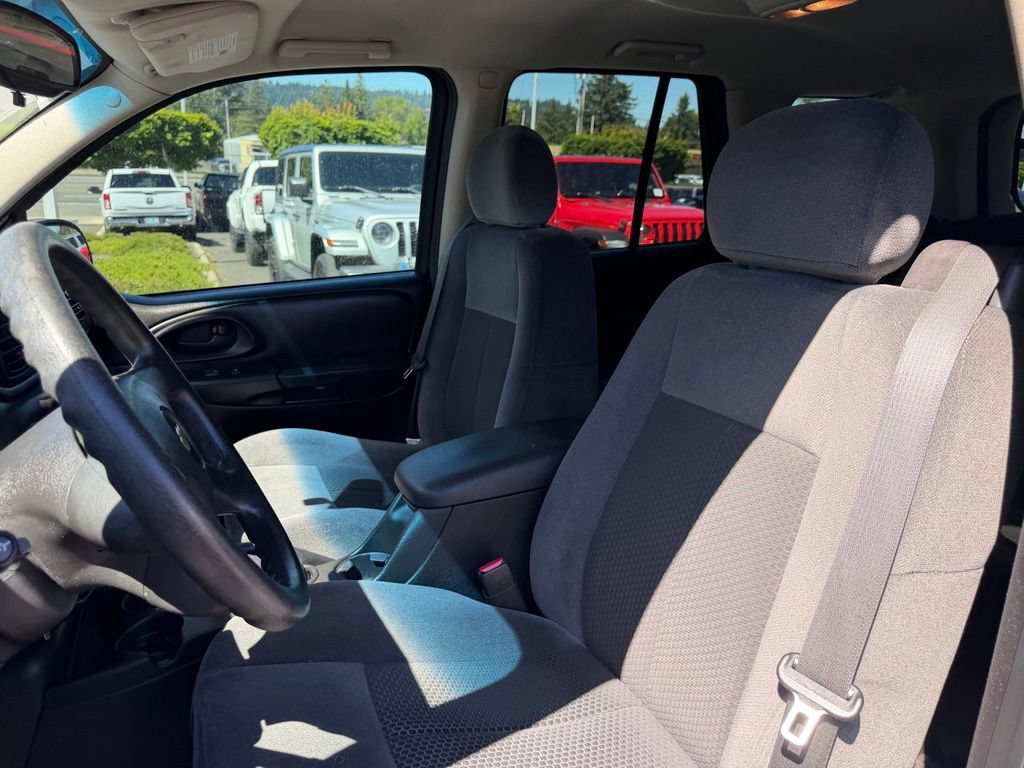 Used 2009 Chevrolet TrailBlazer LT RWD image 14