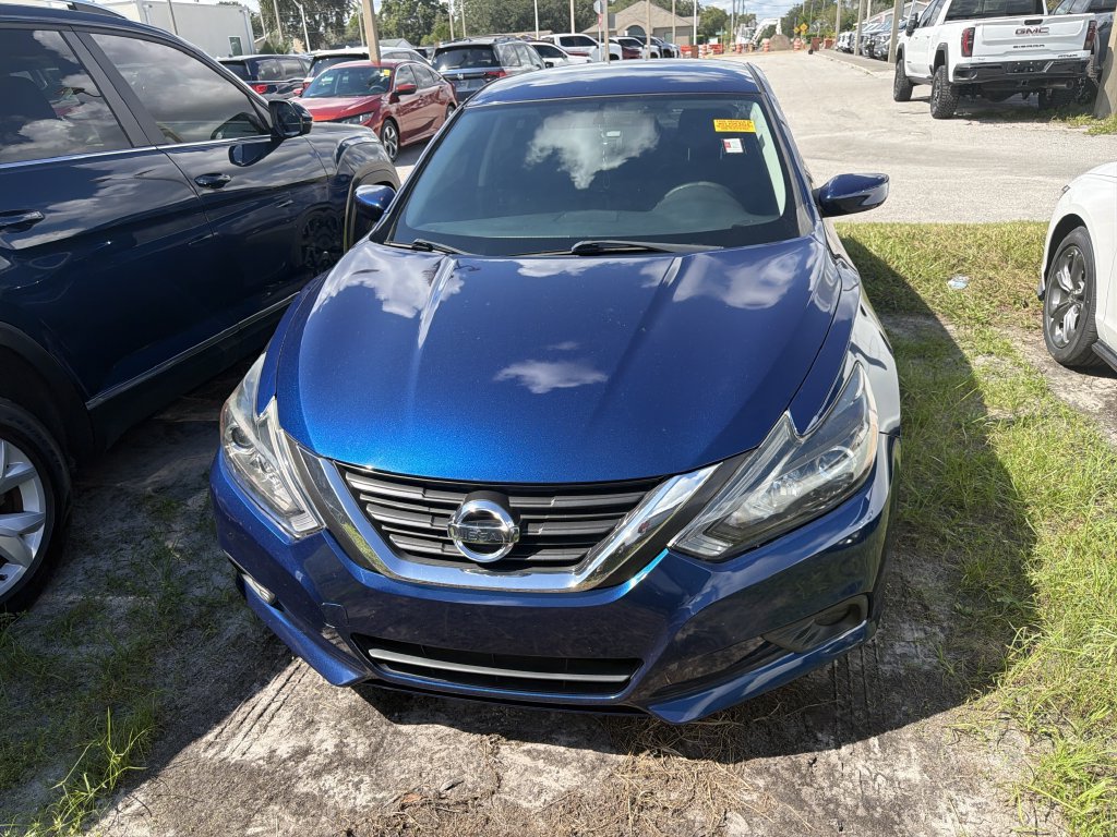 Used 2017 Nissan Altima 2.5 SR FWD image 7