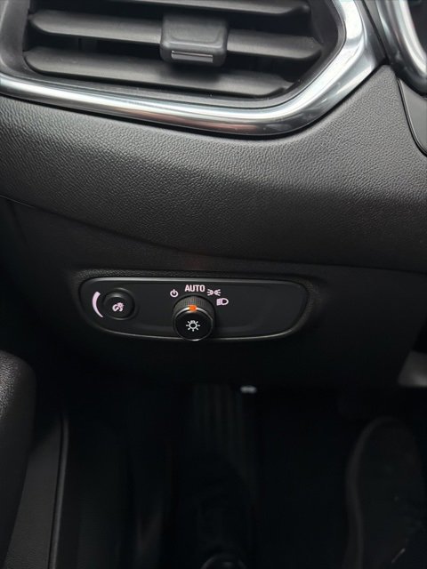 Used 2024 Chevrolet Equinox LS w/ LS Convenience Package image 18