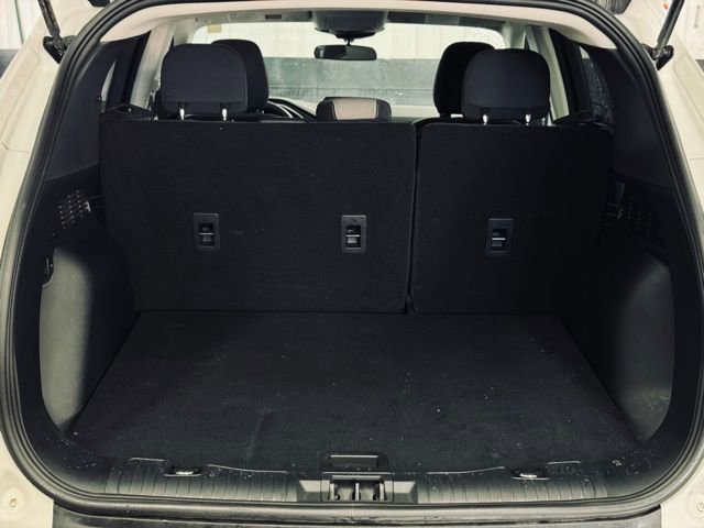 Used 2022 Ford Escape SE image 10