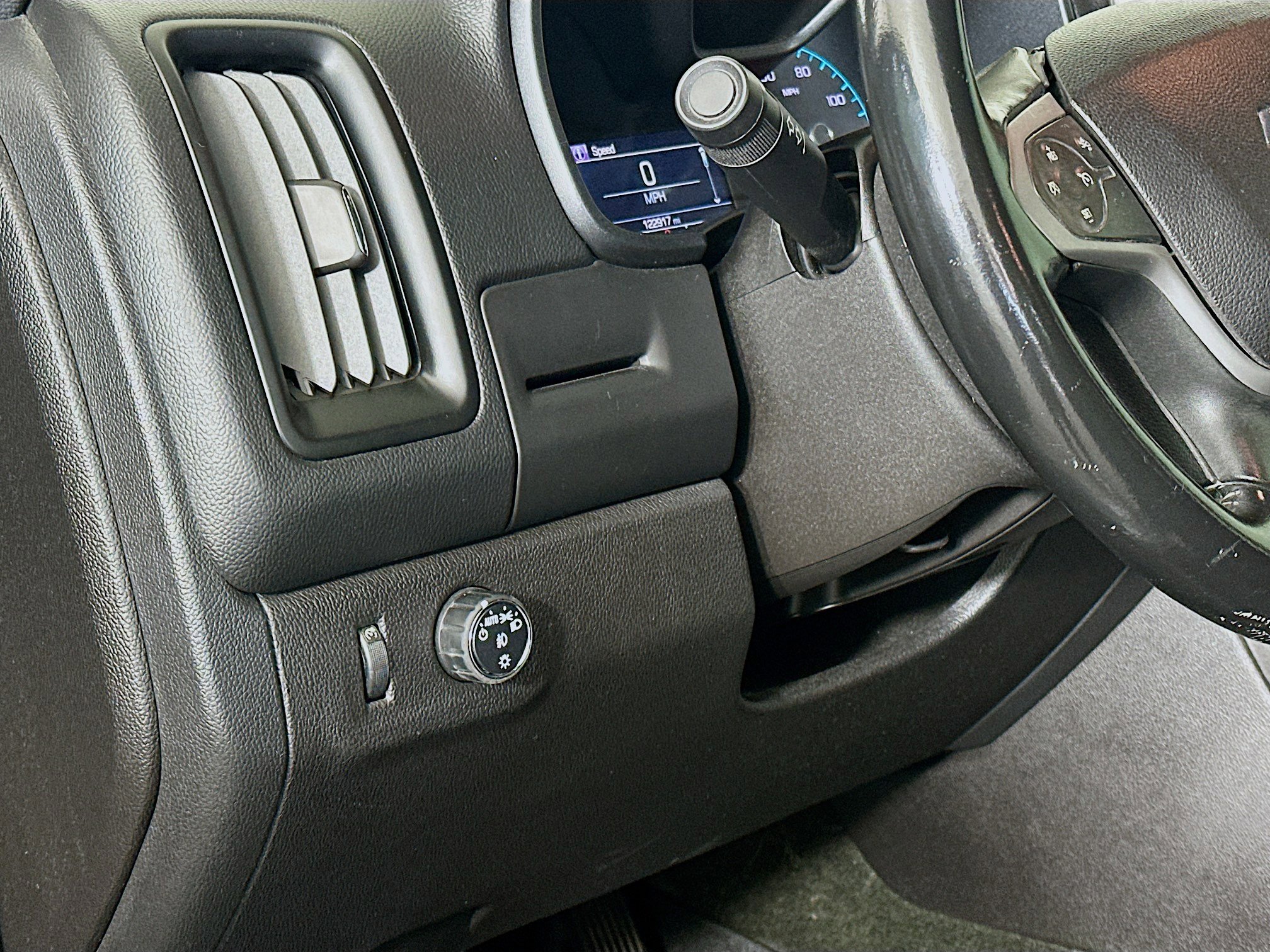 Used 2016 Chevrolet Colorado LT w/ LT Convenience Package image 16