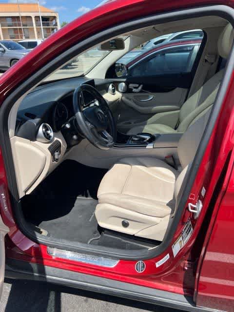 Used 2016 Mercedes-Benz GLC 300 image 3