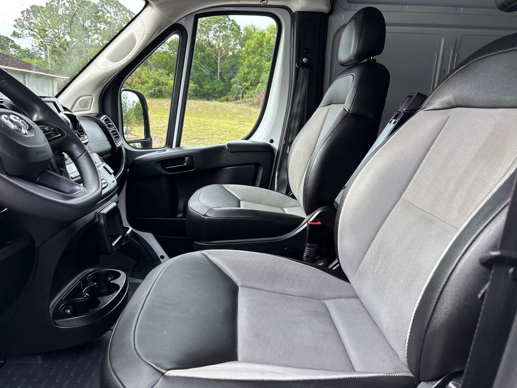 Used 2024 RAM ProMaster 2500 w/ Convenience Group FWD image 10