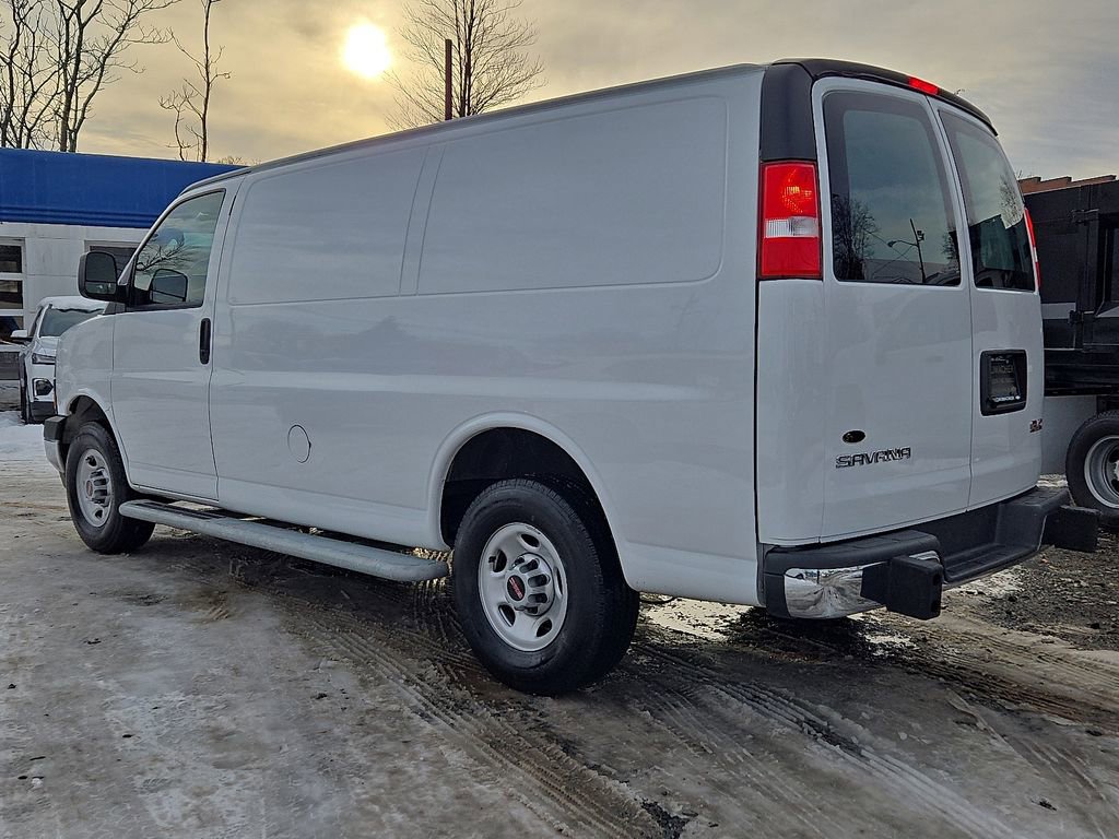 Used 2024 GMC Savana 2500 w/ Driver Convenience Package image 6