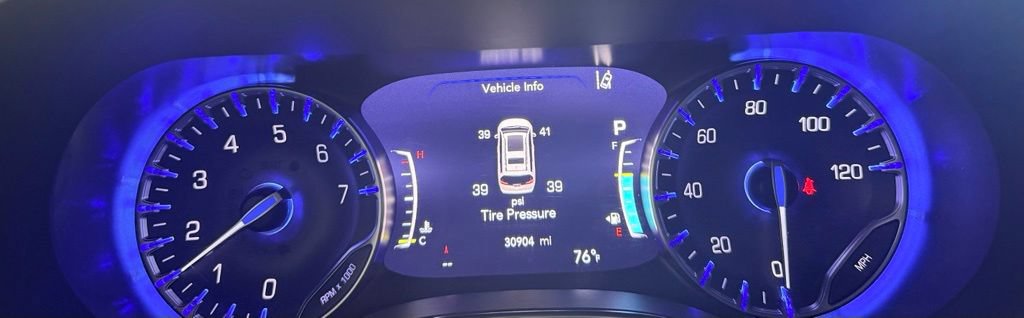 Used 2025 Chrysler Pacifica Limited FWD image 14