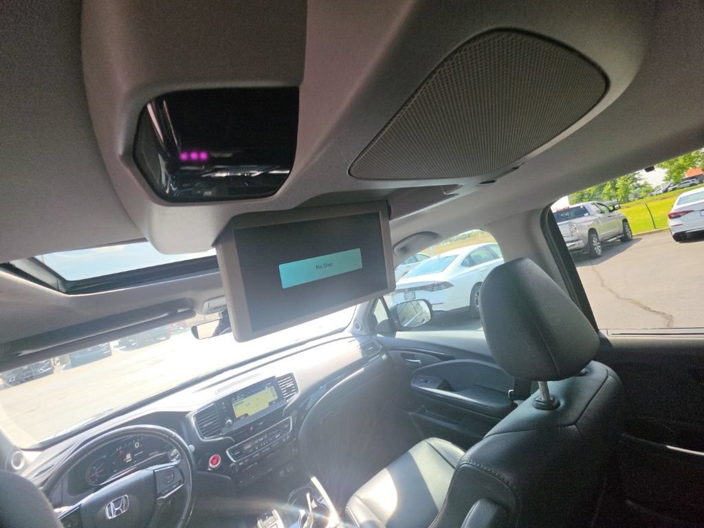 Used 2020 Honda Pilot Touring image 29