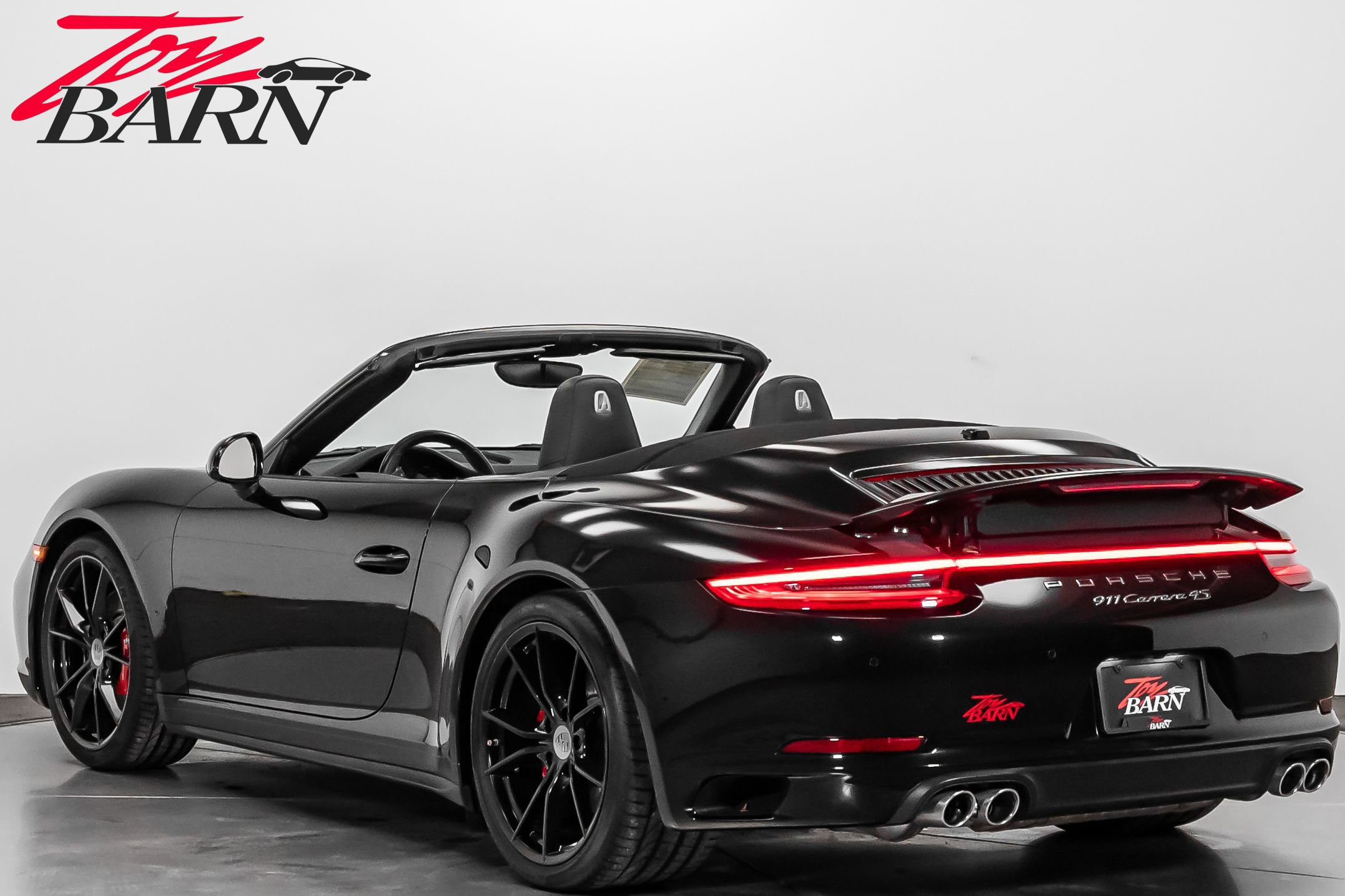 Used 2017 Porsche 911 Carrera 4S image 3