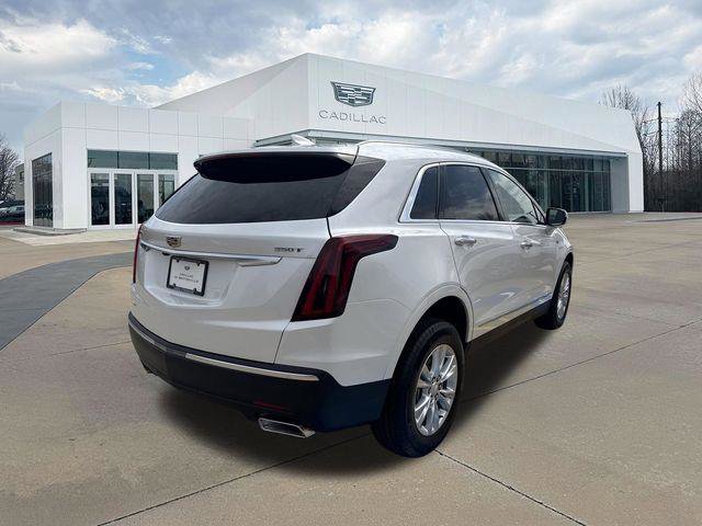 New 2026 Cadillac XT5 Luxury image 3