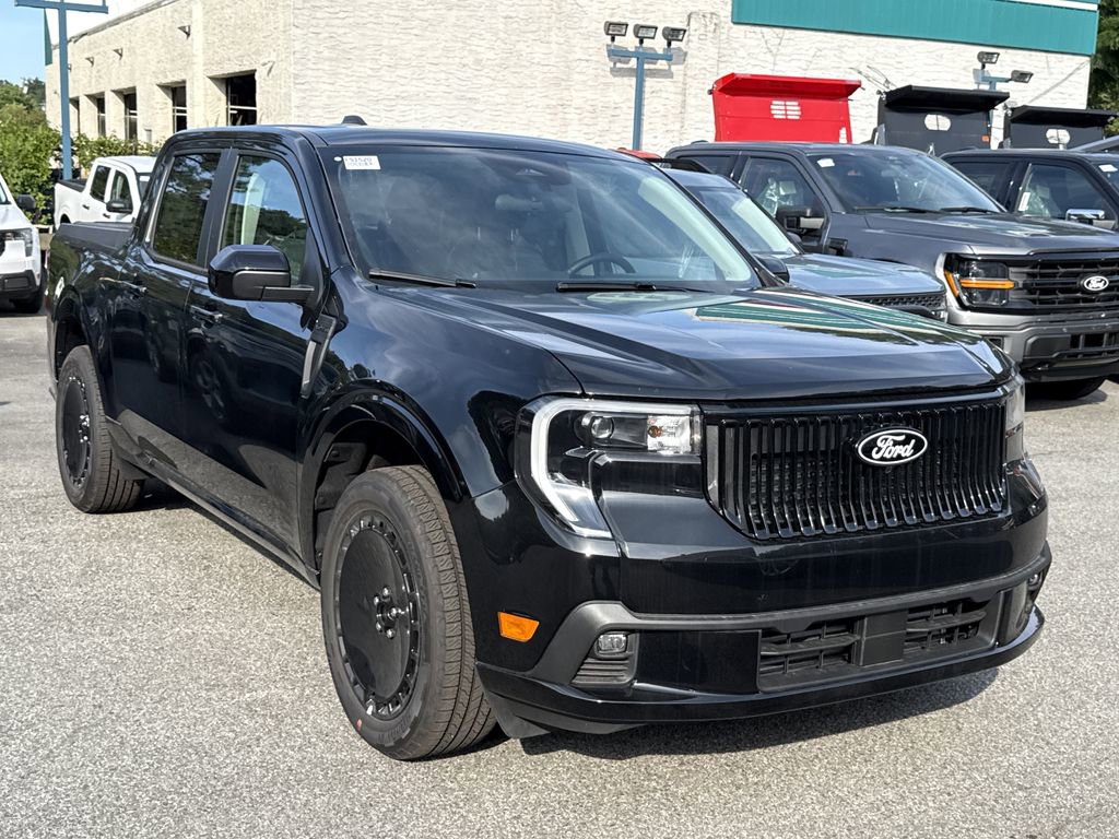 New 2025 Ford Maverick Lobo