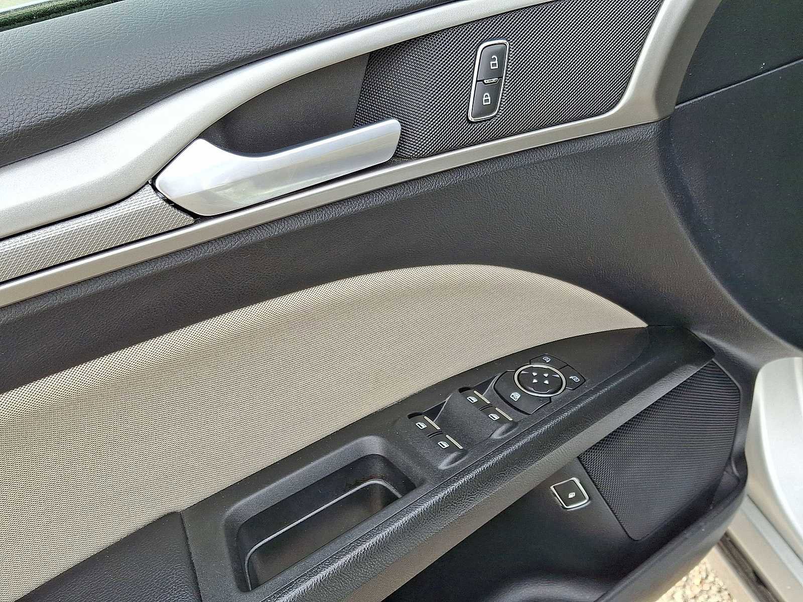 Used 2018 Ford Fusion S image 27