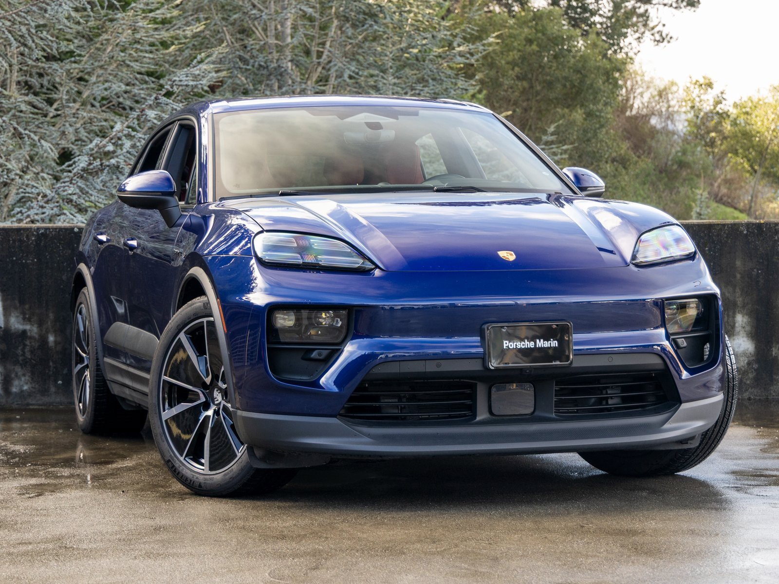 Certified 2024 Porsche Macan 4 Electric image 6