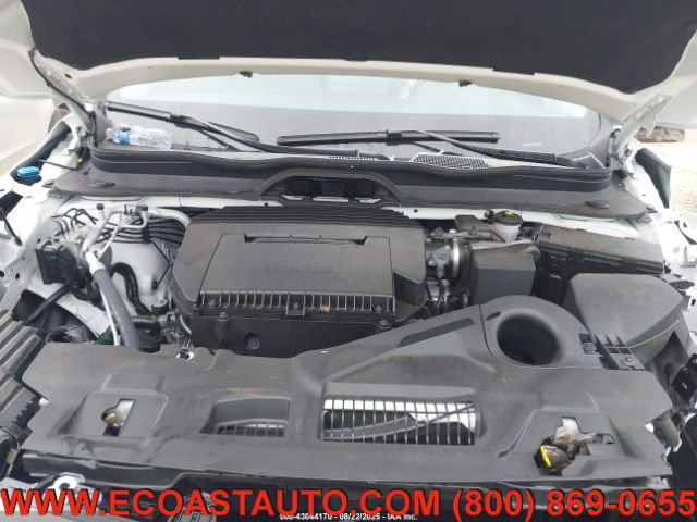 Used 2025 Honda Pilot Touring image 13