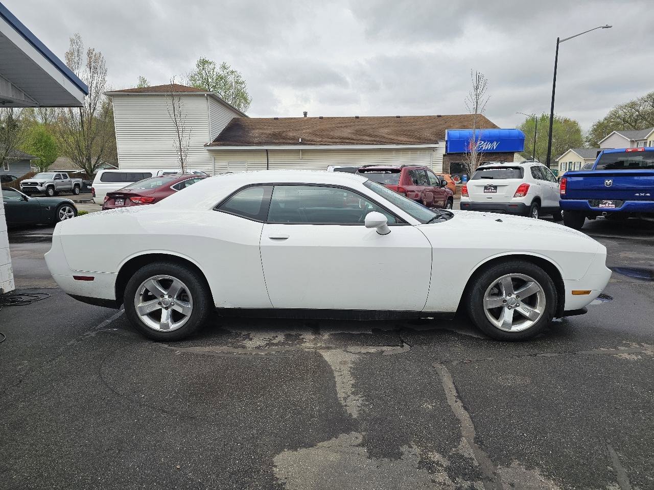 Used 2013 Dodge Challenger SXT w/ Sound Group RWD image 13