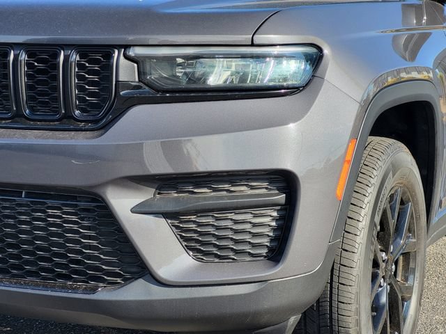 Certified 2024 Jeep Grand Cherokee Altitude AWD/4WD image 5