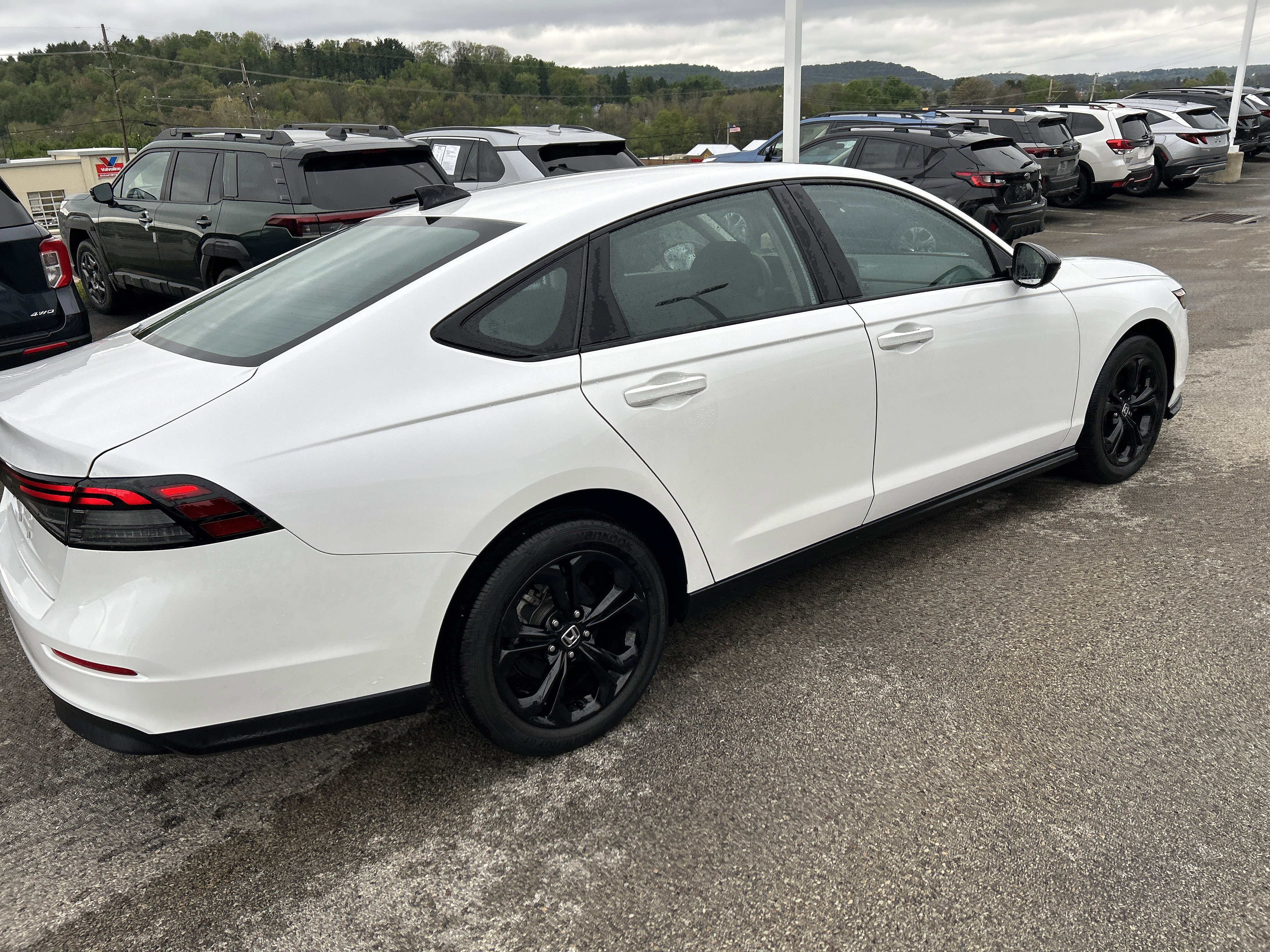 Used 2025 Honda Accord SE image 14