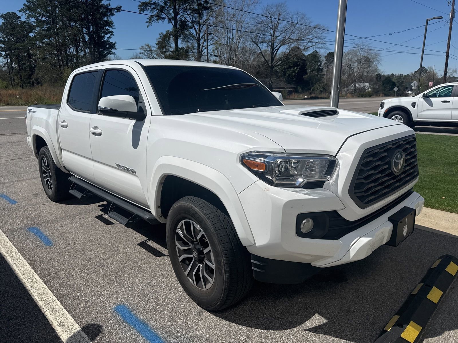 Used 2023 Toyota Tacoma TRD Sport image 3