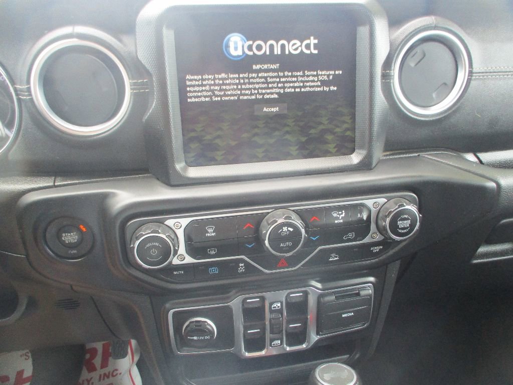 Used 2023 Jeep Wrangler Sahara image 5