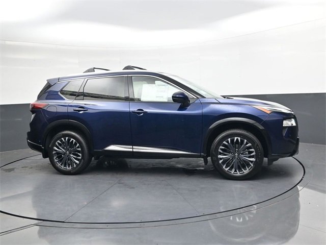 New 2026 Nissan Rogue Platinum image 3