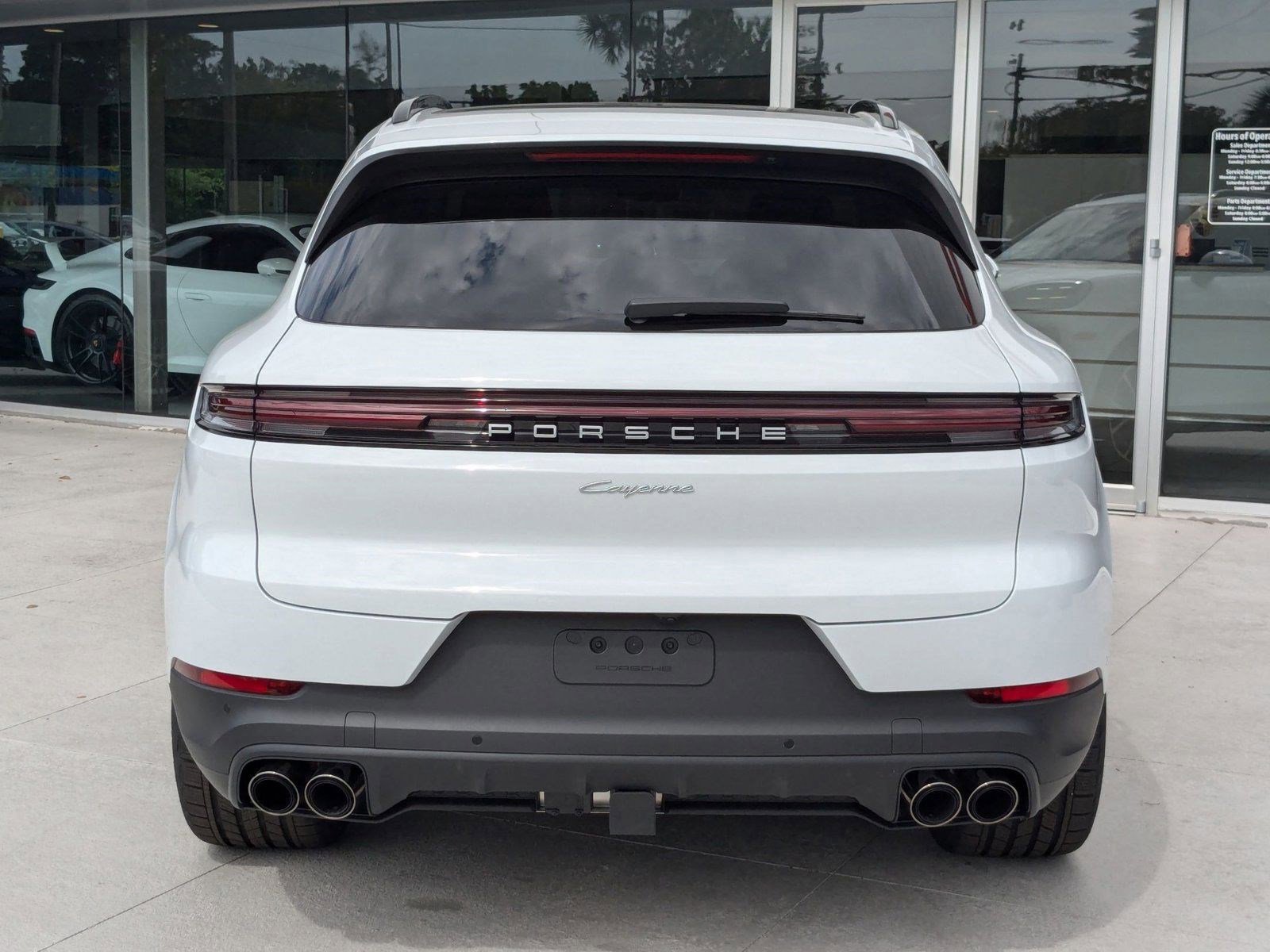 Certified 2025 Porsche Cayenne image 10