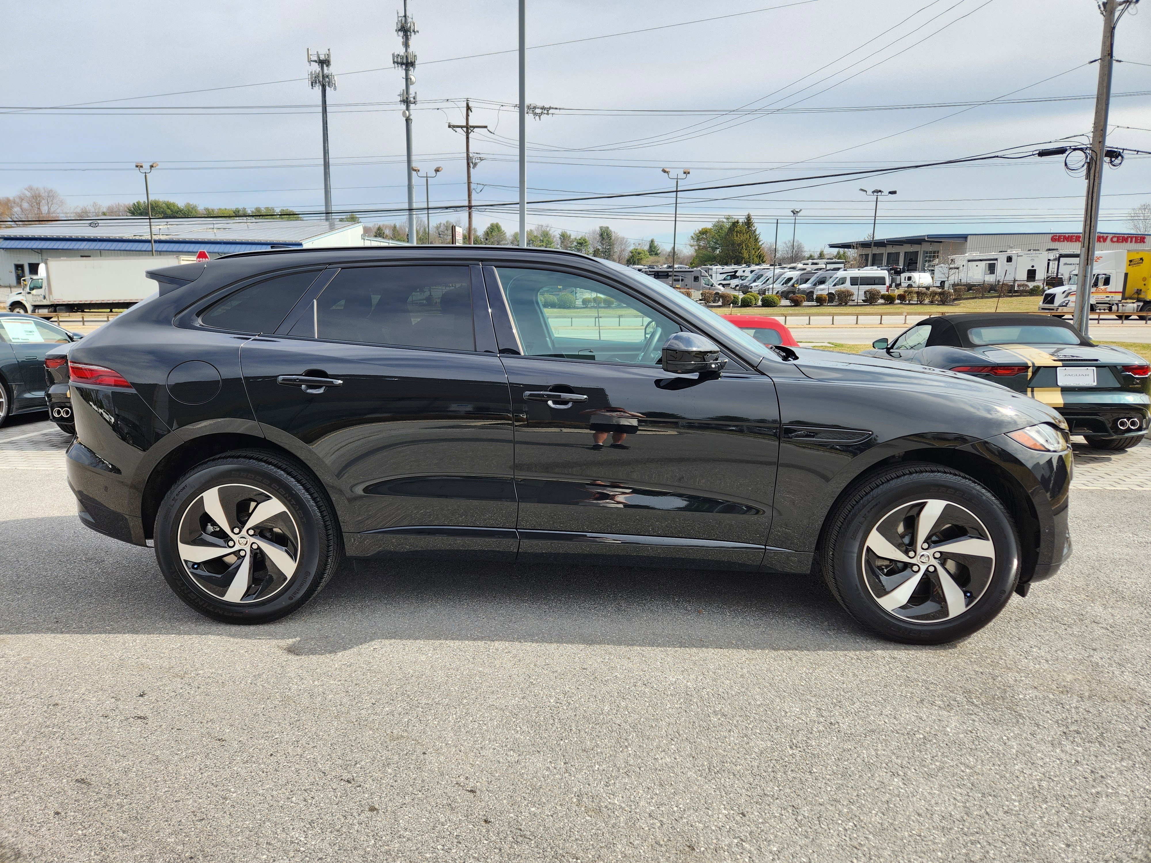 Certified 2026 Jaguar F-PACE R-Dynamic S image 6