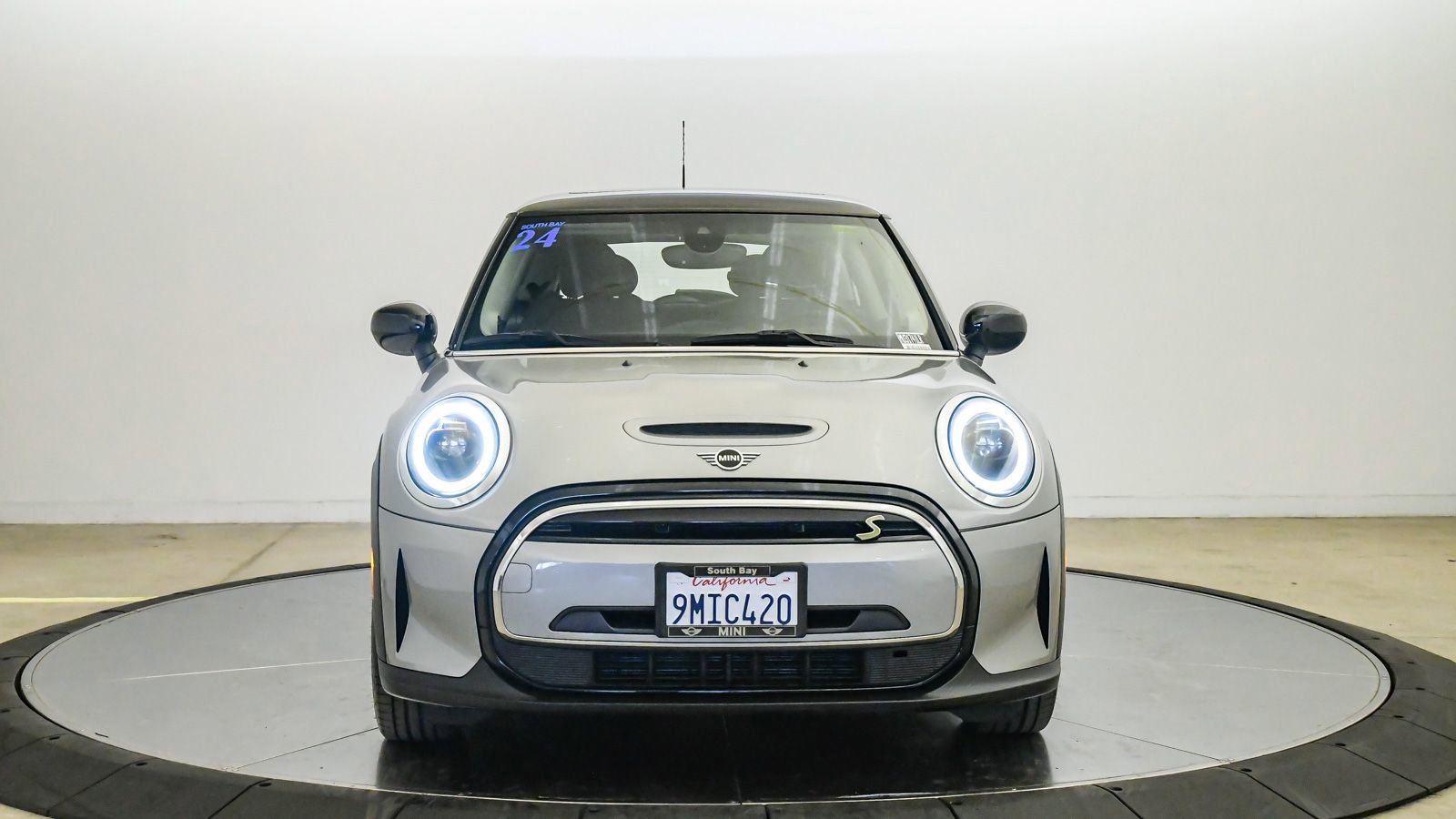 Certified 2024 MINI Cooper SE FWD image 7