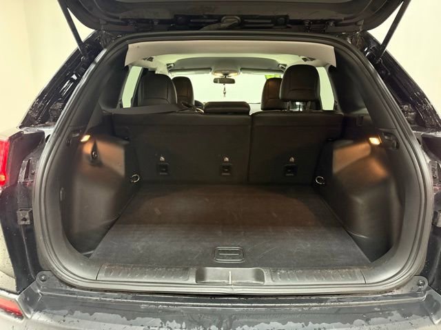 Used 2019 Jeep Cherokee Latitude Plus w/ Cold Weather Group image 10