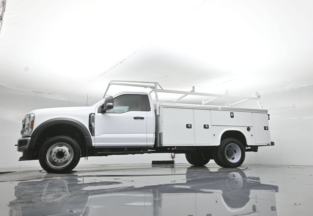 New 2025 Ford F450 XL w/ XL Chrome Package RWD image 56